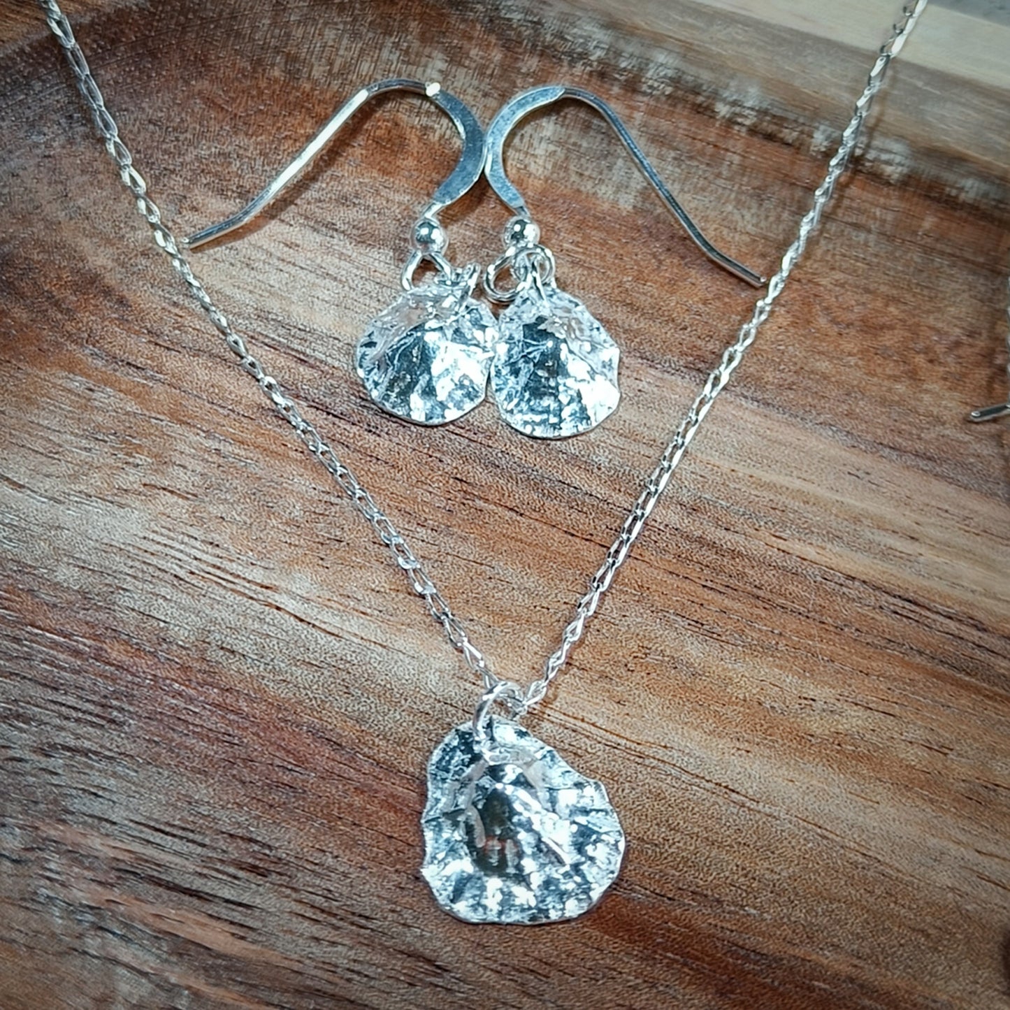 Small Silver Limpet necklace (16"/40cm chain)